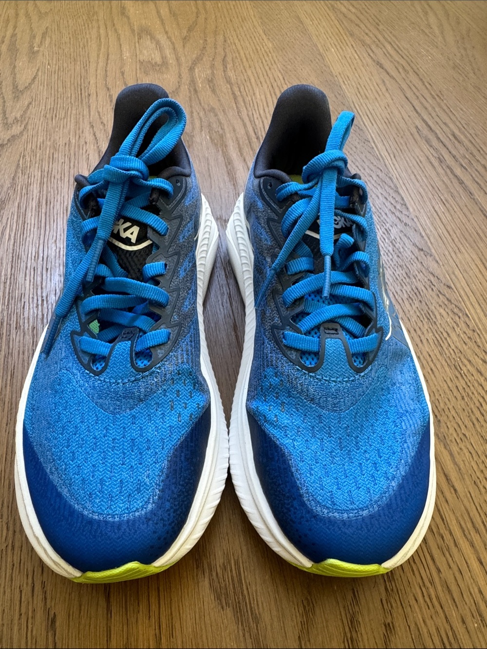 NWOT HOKA Kids Mach 6 Shoes Size 4MD